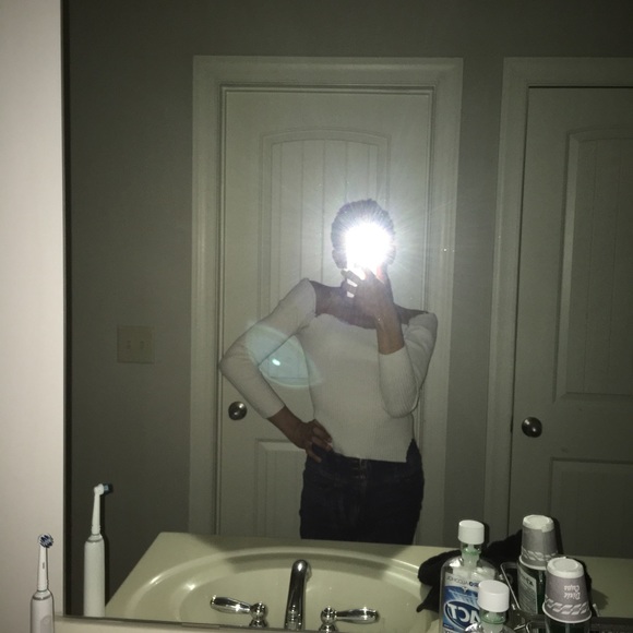 Meet your Posher, Bree - Picture 7 of 7